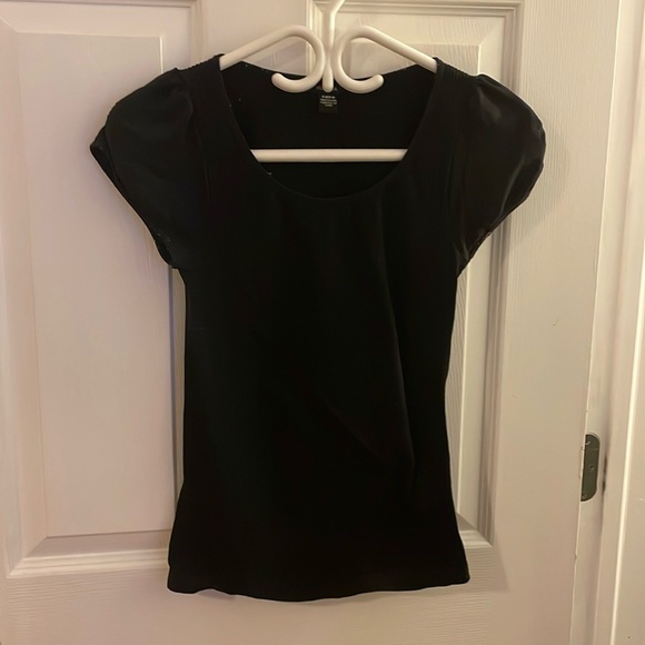 Black Scoop Neck Stretchy T-shirt - Picture 1 of 8